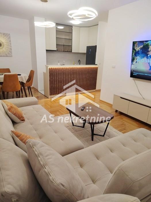 Stan Izdavanje Beograd Banjica 79 m2