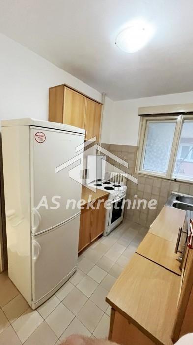 Stan Izdavanje Beograd Blok 33 - Geneks 62 m2
