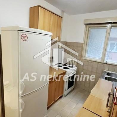 Stan Izdavanje Beograd Blok 33 - Geneks 62 m2