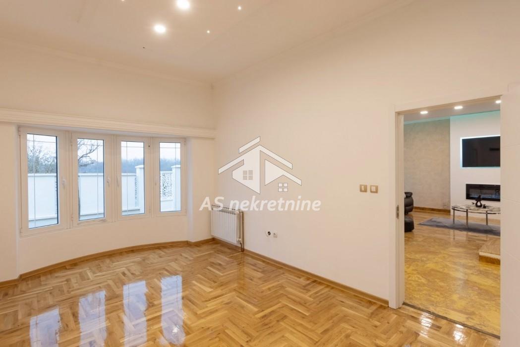 Kuća za izdavanje, Jajinci, Beograd, 417m², 3.000 €/mes