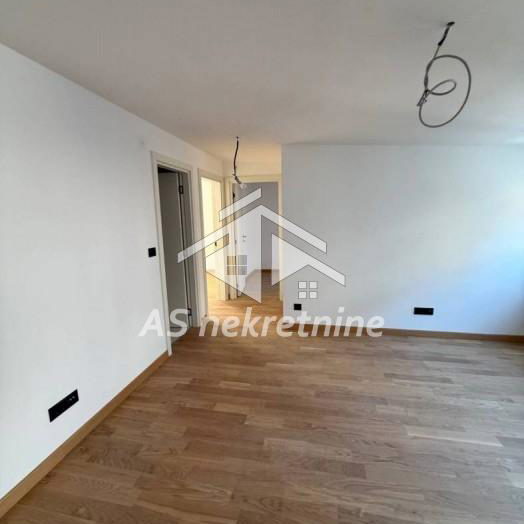Stan Izdavanje Beograd FON 80 m2
