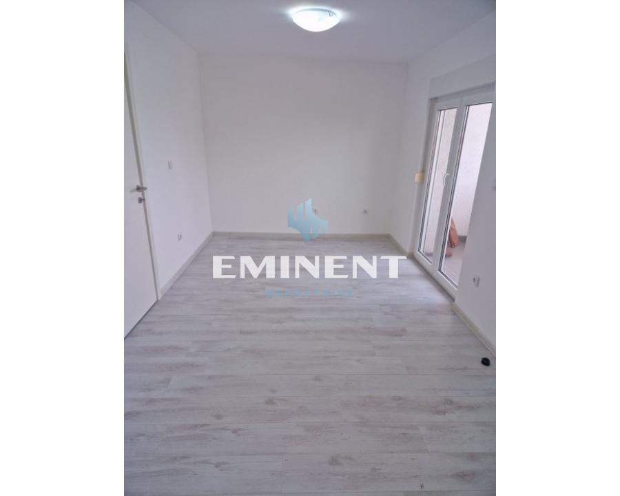 izdavanje-nekretnina-beograd-YzxO4A1jue Kuća za izdavanje, Mirijevo, Beograd, 220m², 1.500 €/mes