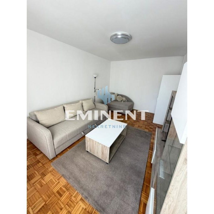 Stan Izdavanje Beograd Blok 63 59 m2
