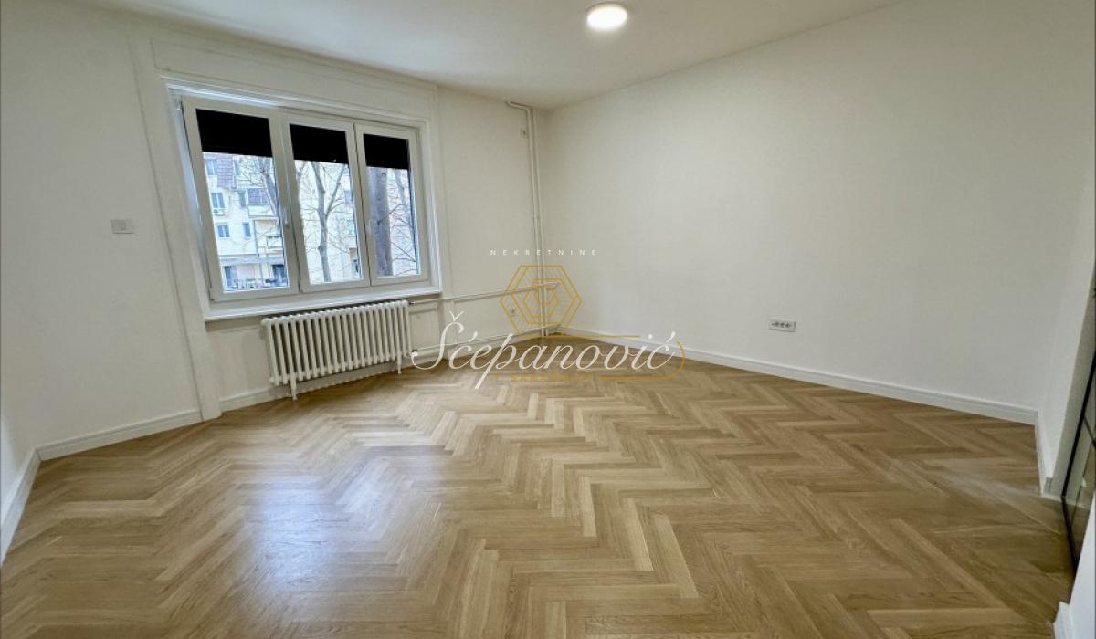 Stan Prodaja Novi Sad  85 m2