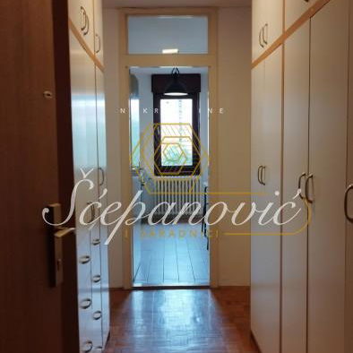 Dvosoban stan na prodaju, Bulevar Oslobođenja, Novi Sad, 54m², 165.000 €