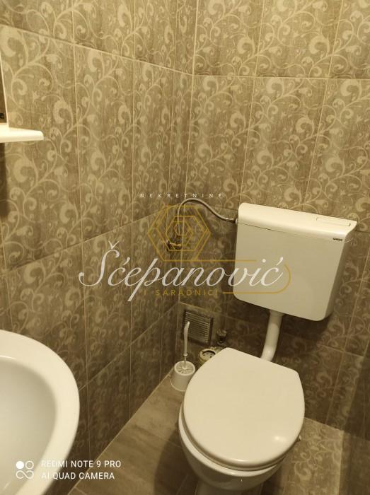 izdavanje-nekretnina-beograd-do1DyC31Ix Dvosoban stan na prodaju, Centar, Bečej, 69m², 77.000 €