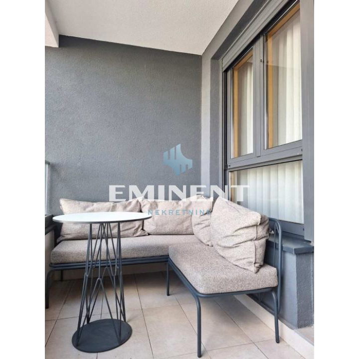 Trosoban stan na prodaju, Blok 65, Beograd, 75m², 370.000 €