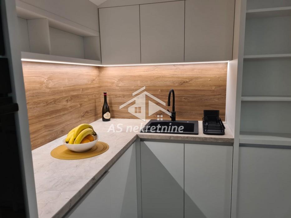 Stan Izdavanje Beograd Dedinje 360 m2