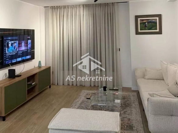 Stan Izdavanje Beograd Kalenić Pijaca 65 m2