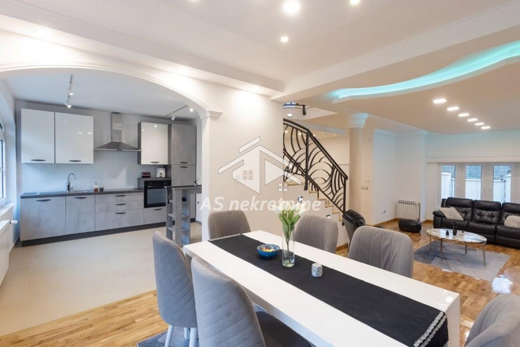 Kuća Izdavanje Beograd Jajinci 417 m2