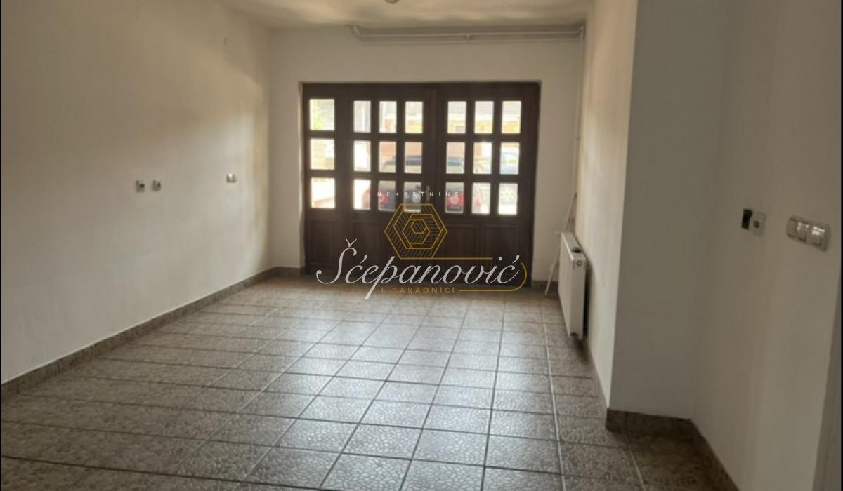 Kuća na prodaju, Kać, Novi Sad, 326m², 290.000 €