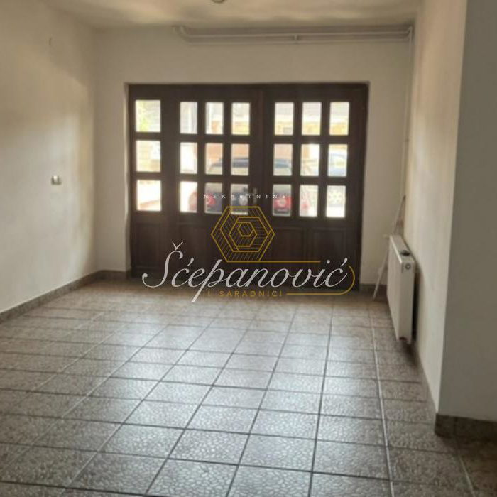 Kuća na prodaju, Kać, Novi Sad, 326m², 290.000 €