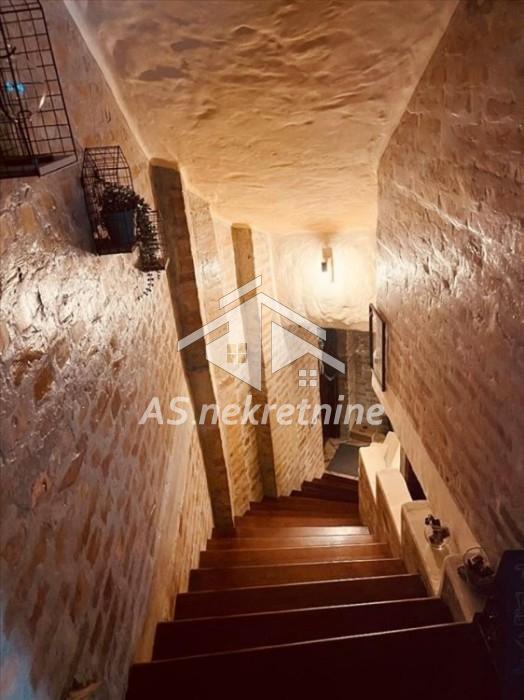 izdavanje-nekretnina-beograd-mzZ9Dod2Af Kuća za izdavanje, Jajinci, Beograd, 367m², 3.500 €/mes