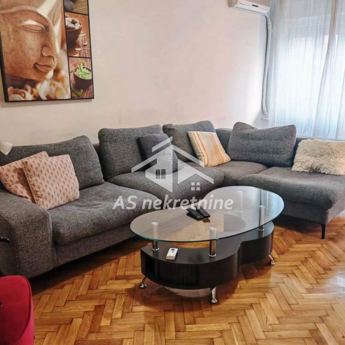 Stan Izdavanje Beograd Kalenić Pijaca 73 m2