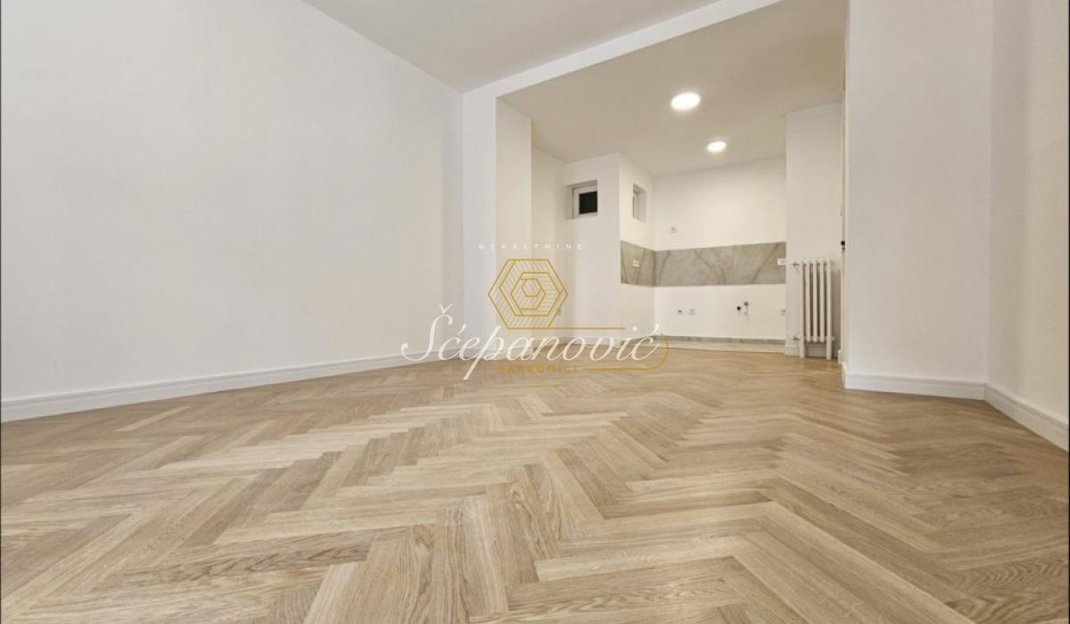 Trosoban stan na prodaju, Centar, Novi Sad, 75m², 258.750 €