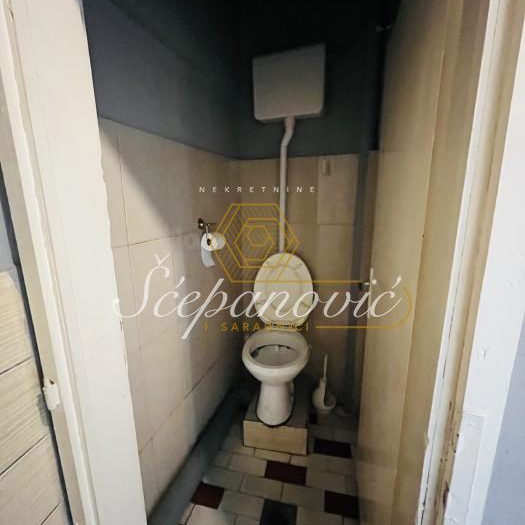 Lokal za izdavanje, Temerin – Centar, Temerin, 202m², 1.000 €/mes