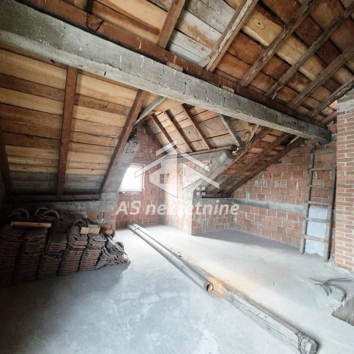 Stan Prodaja Beograd Zemun Polje 100 m2