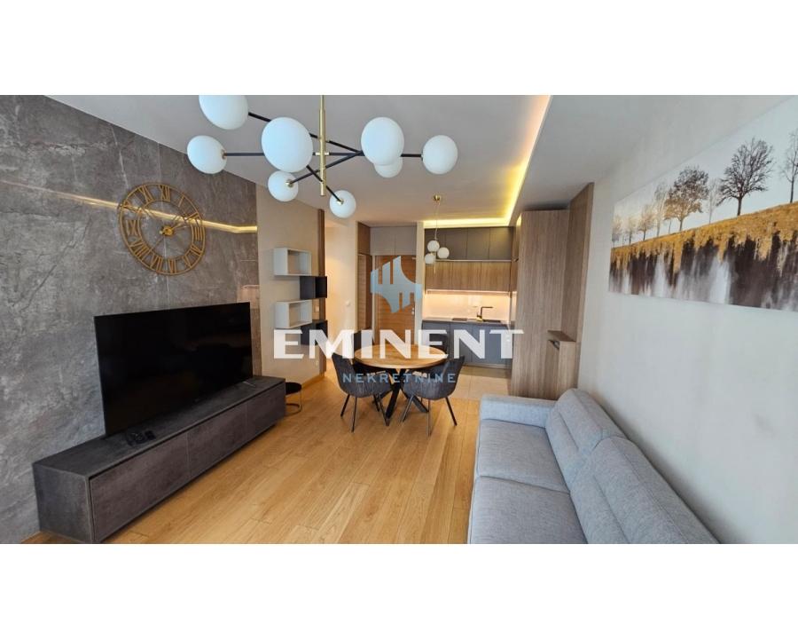 Trosoban stan na prodaju, Blok 65, Beograd, 70m², 329.000 €