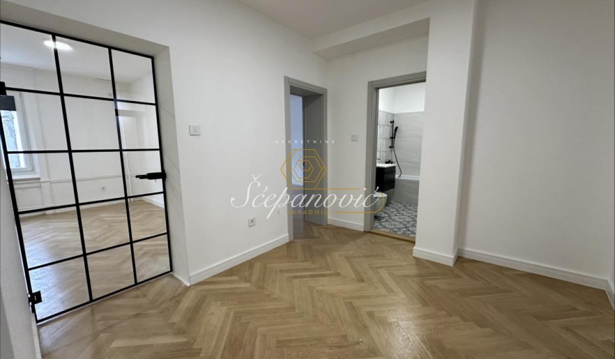 Stan Prodaja Novi Sad  85 m2