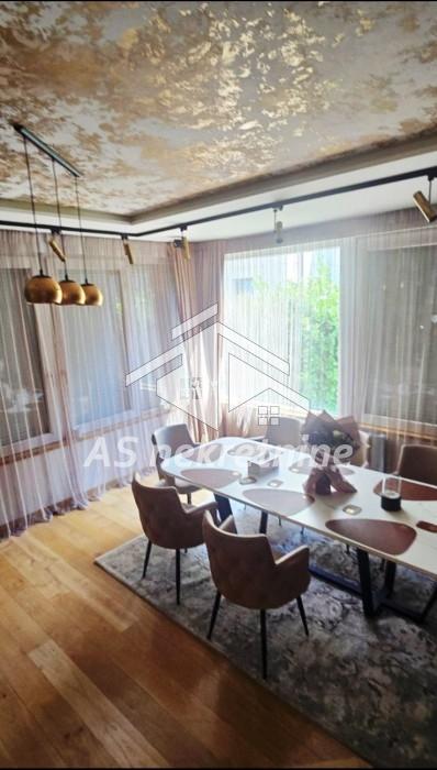 Stan Izdavanje Beograd Dedinje 240 m2
