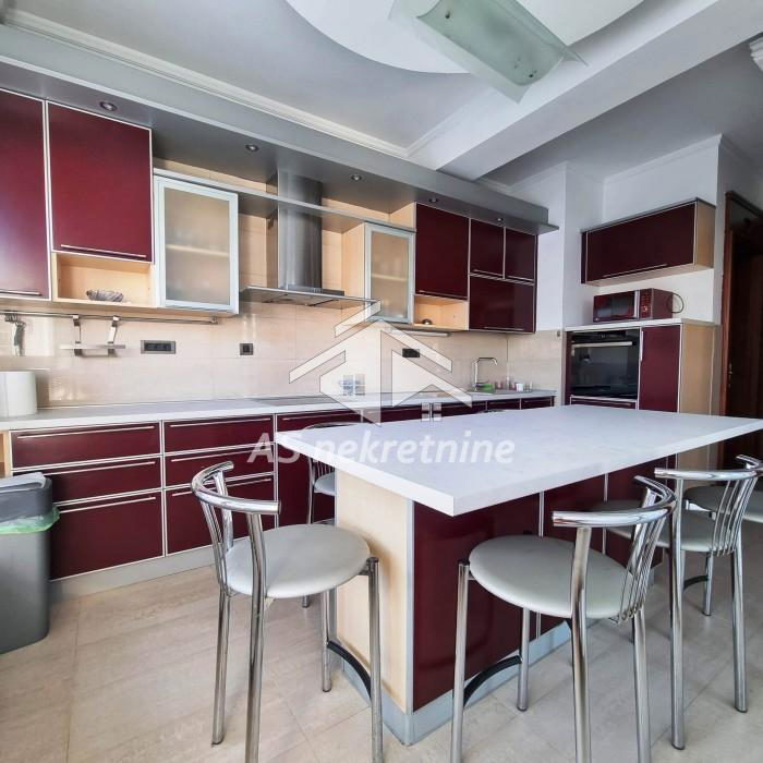 Stan Izdavanje Beograd Dorćol 120 m2