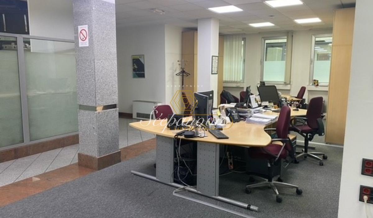 Lokal za izdavanje, Bulevar Oslobođenja, Novi Sad, 353m², 4.942 €/mes