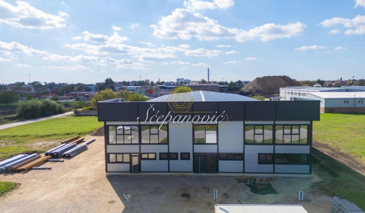 Lokal za izdavanje, Centar, Inđija, 1612m², 8.000 €/mes