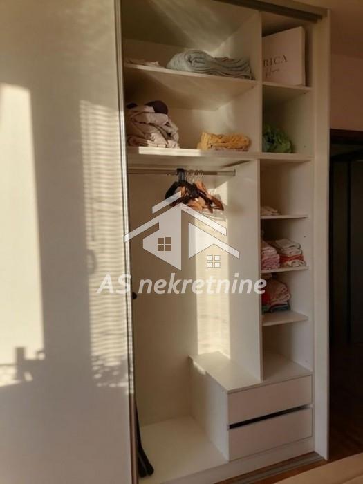 Stan Izdavanje Beograd Kalenić Pijaca 50 m2
