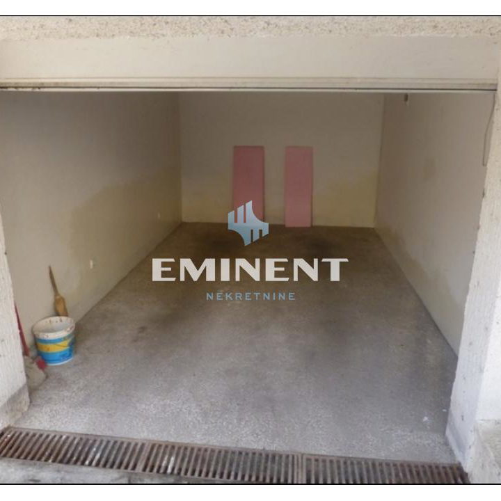 Četvorosoban stan na prodaju, Autokomanda, Beograd, 80m², 237.000 €
