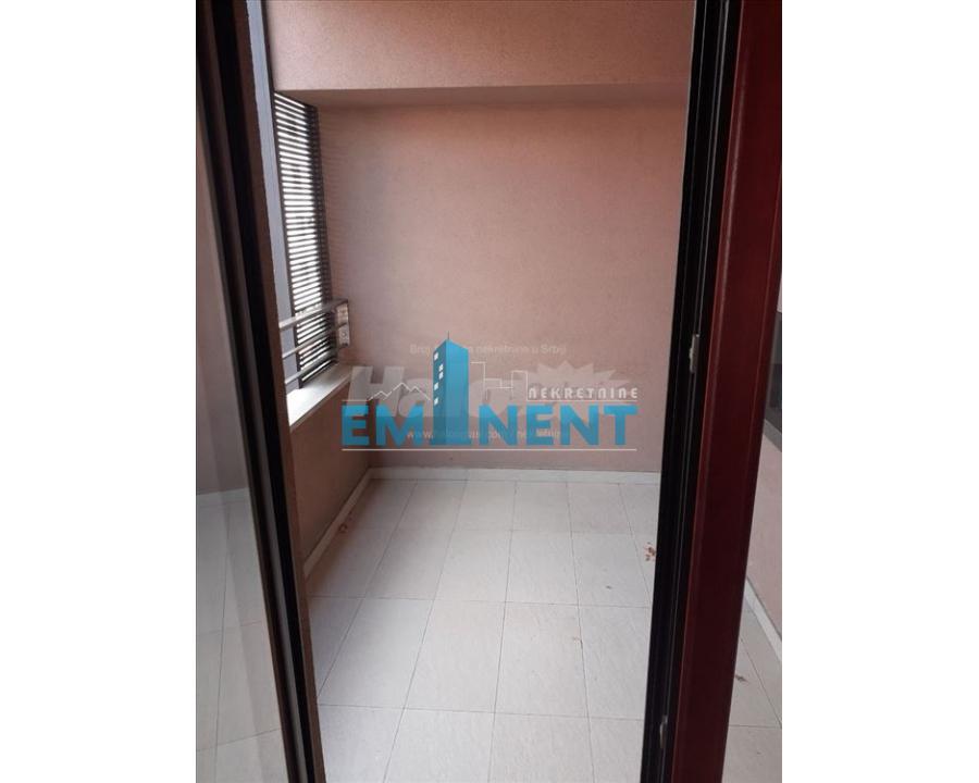 Trosoban stan za izdavanje, Crveni Krst Vračar, Beograd, 90m², 800 €/mes