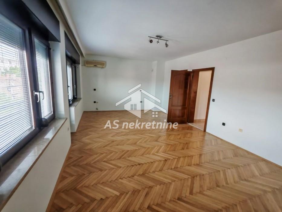 Kuća za izdavanje, Bioskop Voždovac, Beograd, 360m², 2.999 €/mes