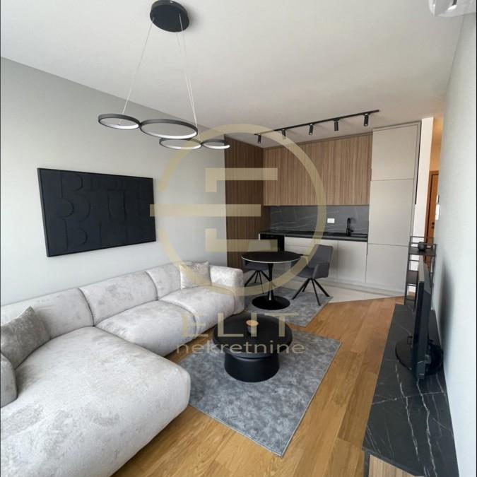Stan Izdavanje Novi Sad  40 m2