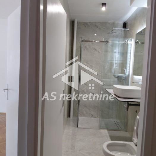 Trosoban stan za izdavanje, Blok 11c – Stari Merkator, Beograd, 64m², 750 €/mes