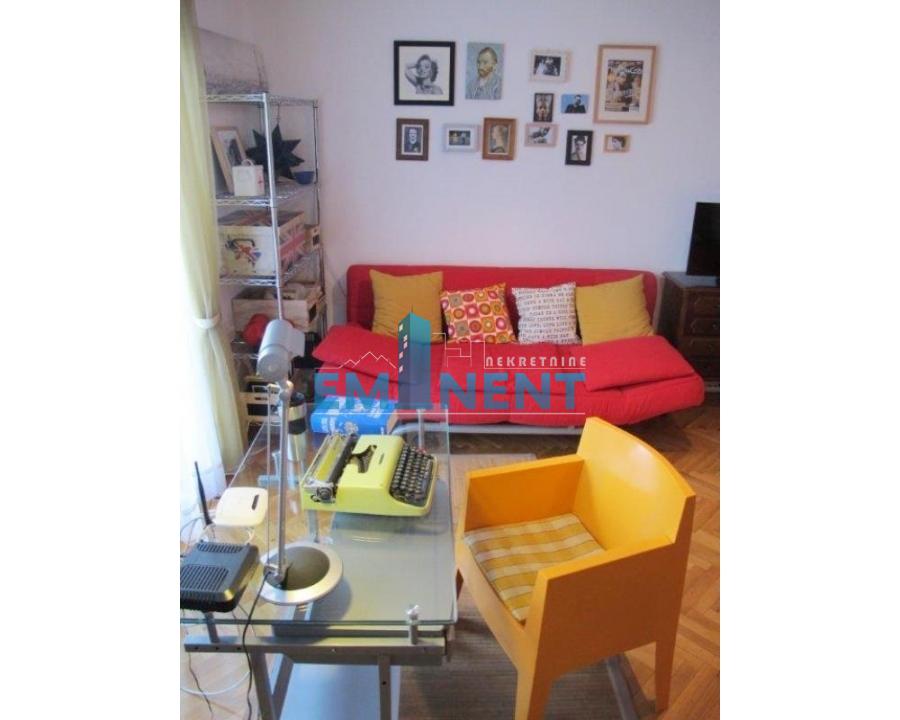 Stan Izdavanje Beograd  90 m2