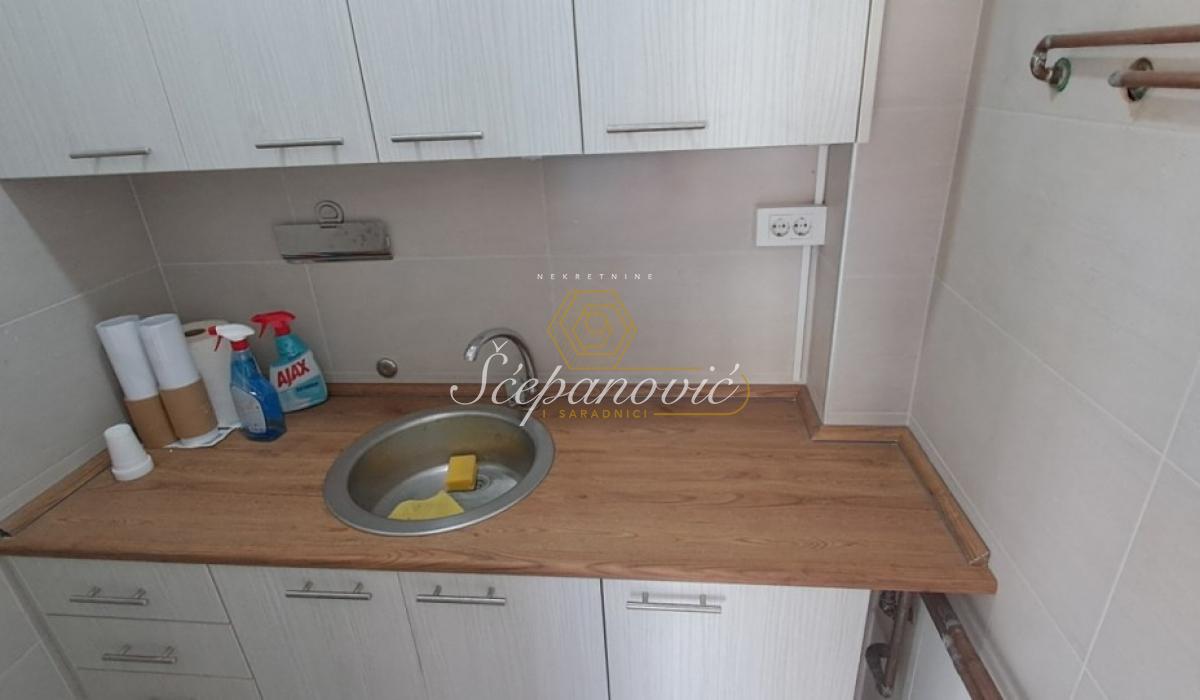 Lokal Izdavanje Novi Sad Lokal Izdavanje Novi Sad 139 m2