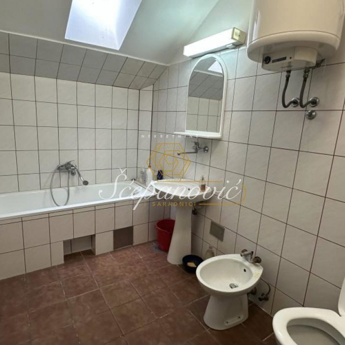 Lokal za izdavanje, Adamovićevo Naselje, Novi Sad, 100m², 1.000 €/mes