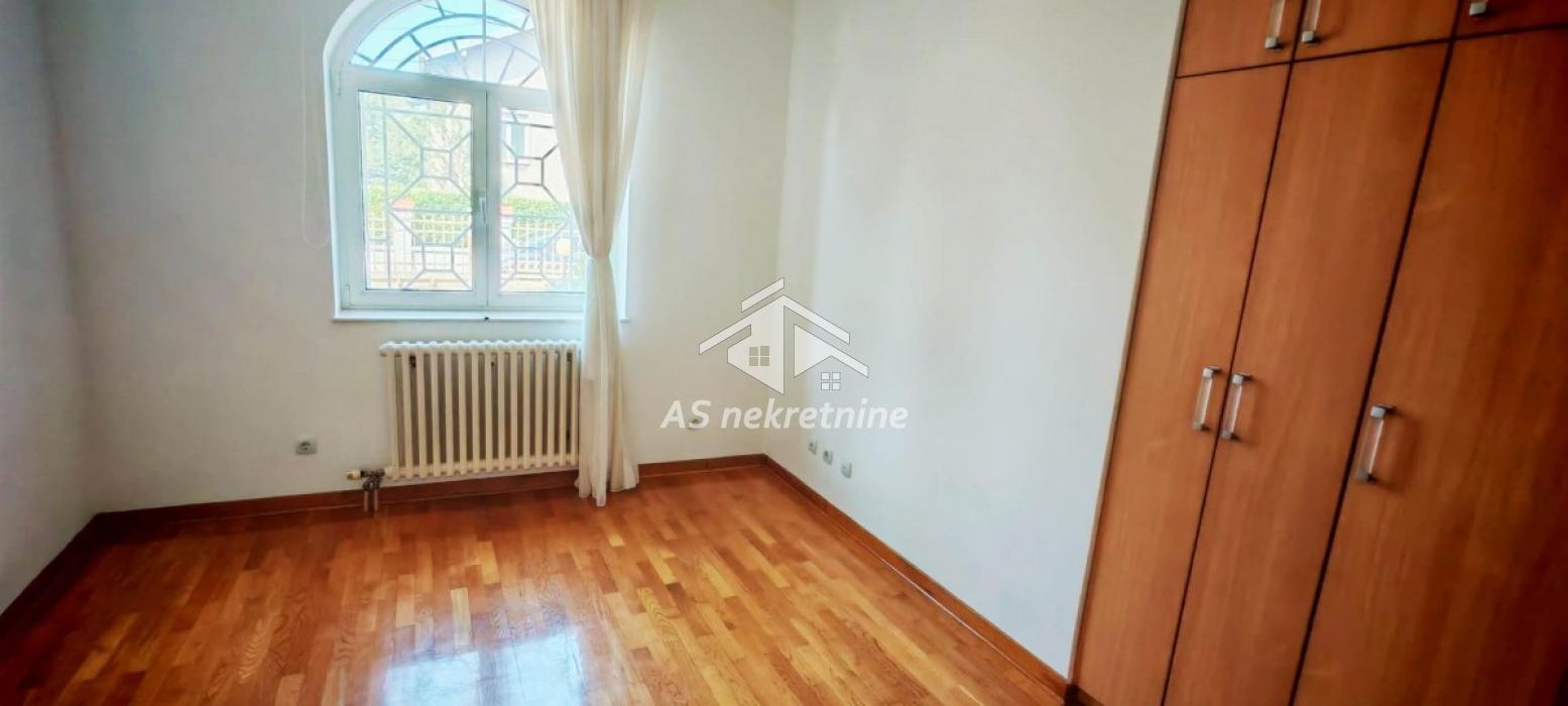 Četvorosoban stan za izdavanje, Senjak, Beograd, 150m², 2.500 €/mes