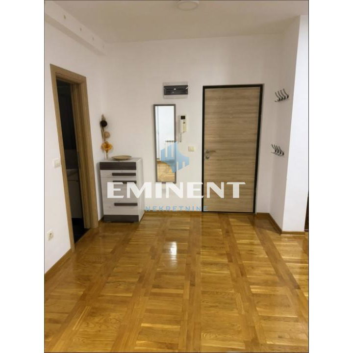 Stan Izdavanje Beograd Dedinje 56 m2