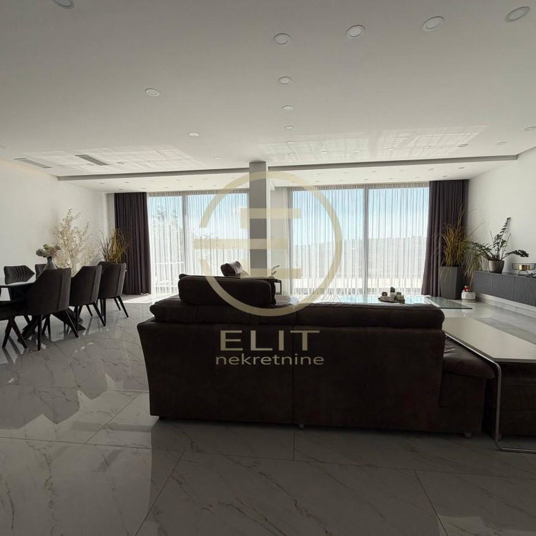 Kuća na prodaju, Sremska Kamenica, Novi Sad, 173m²