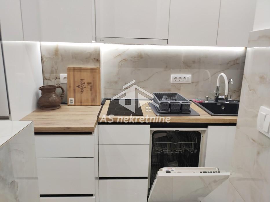 Stan Izdavanje Beograd Banovo Brdo 52 m2