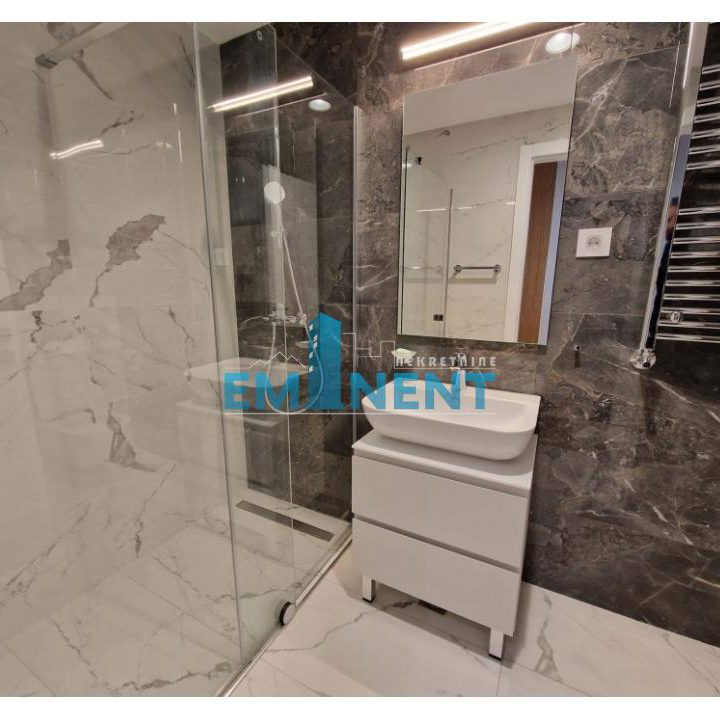 Stan Izdavanje Beograd Blok 63 52 m2
