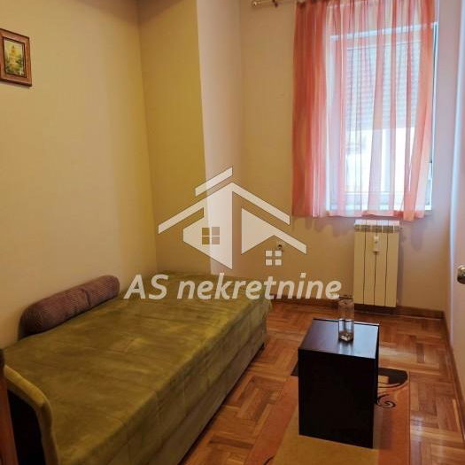 Trosoban stan za izdavanje, Đeram Pijaca, Beograd, 58m², 750 €/mes