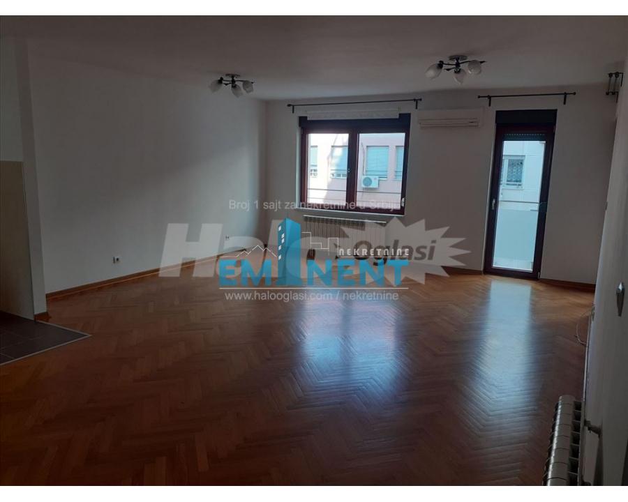 Trosoban stan za izdavanje, Crveni Krst Vračar, Beograd, 90m², 800 €/mes