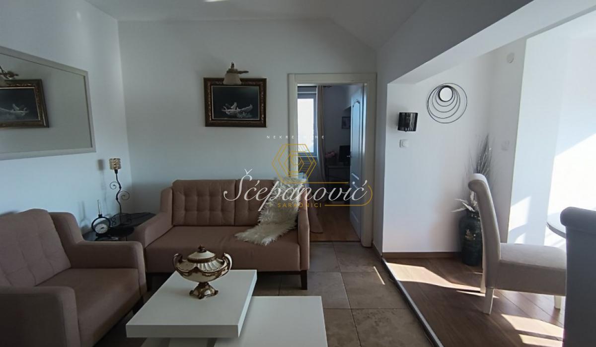 Trosoban stan na prodaju, Futoška, Novi Sad, 52m², 121.500 €
