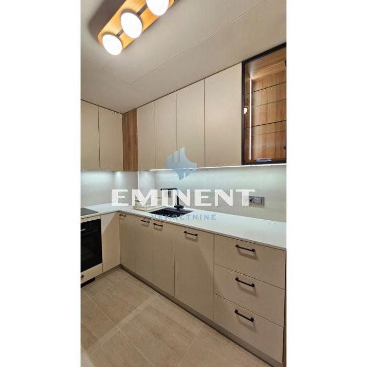 Stan Prodaja Beograd Blok 65 76 m2