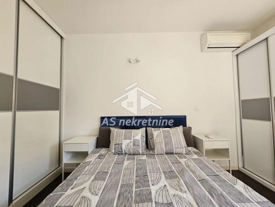 Stan Izdavanje Beograd  54 m2