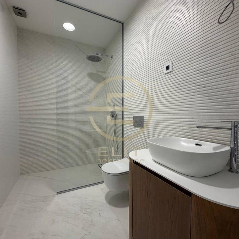 Lokal za izdavanje, Centar, Novi Sad, 126m², 1.890 €/mes