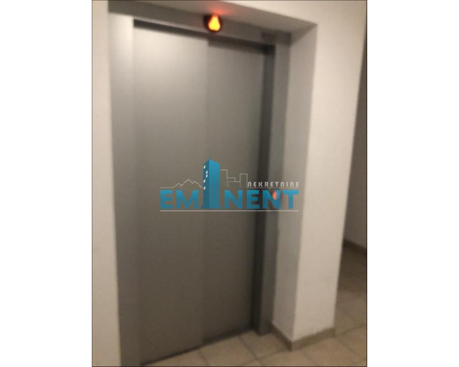 Trosoban stan za izdavanje, Blok 61, Beograd, 85m², 900 €/mes
