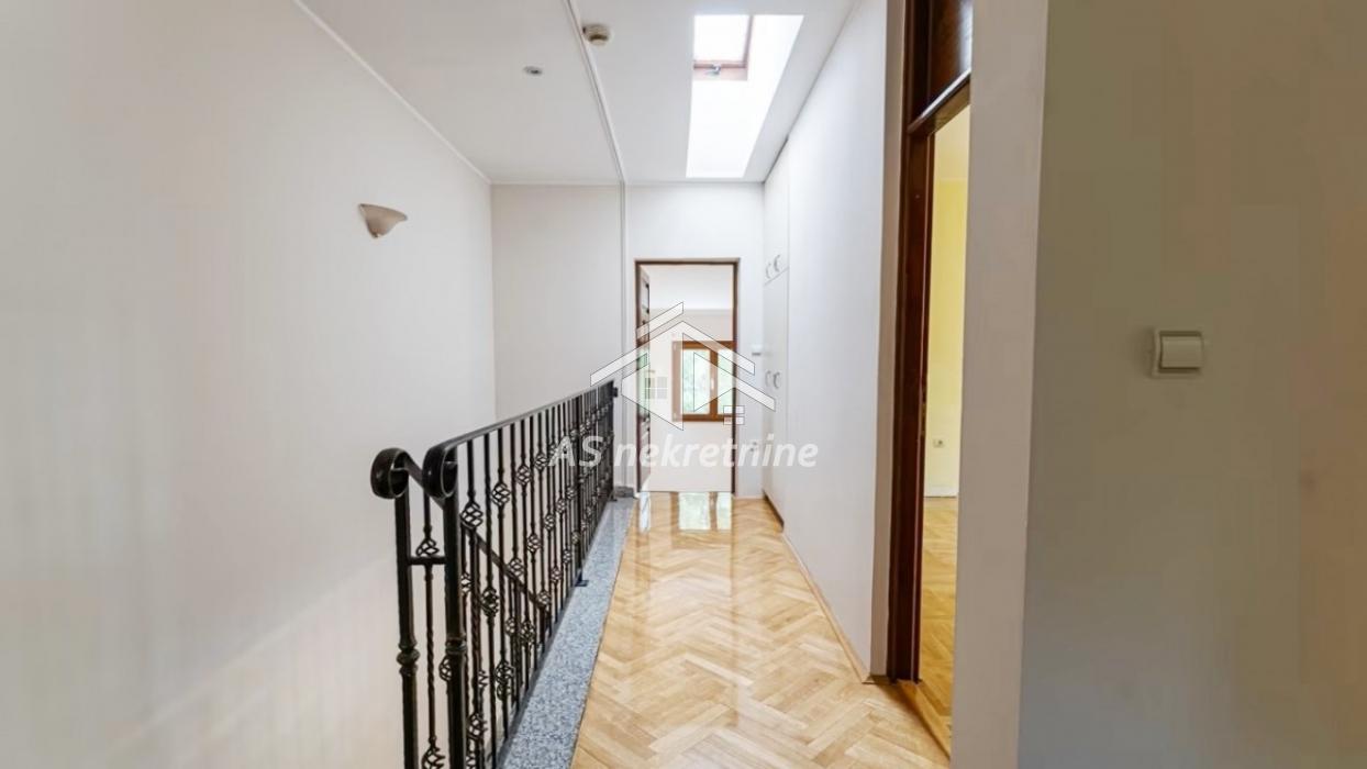 Petosoban stan za izdavanje, Dedinje, Beograd, 210m², 2.450 €/mes