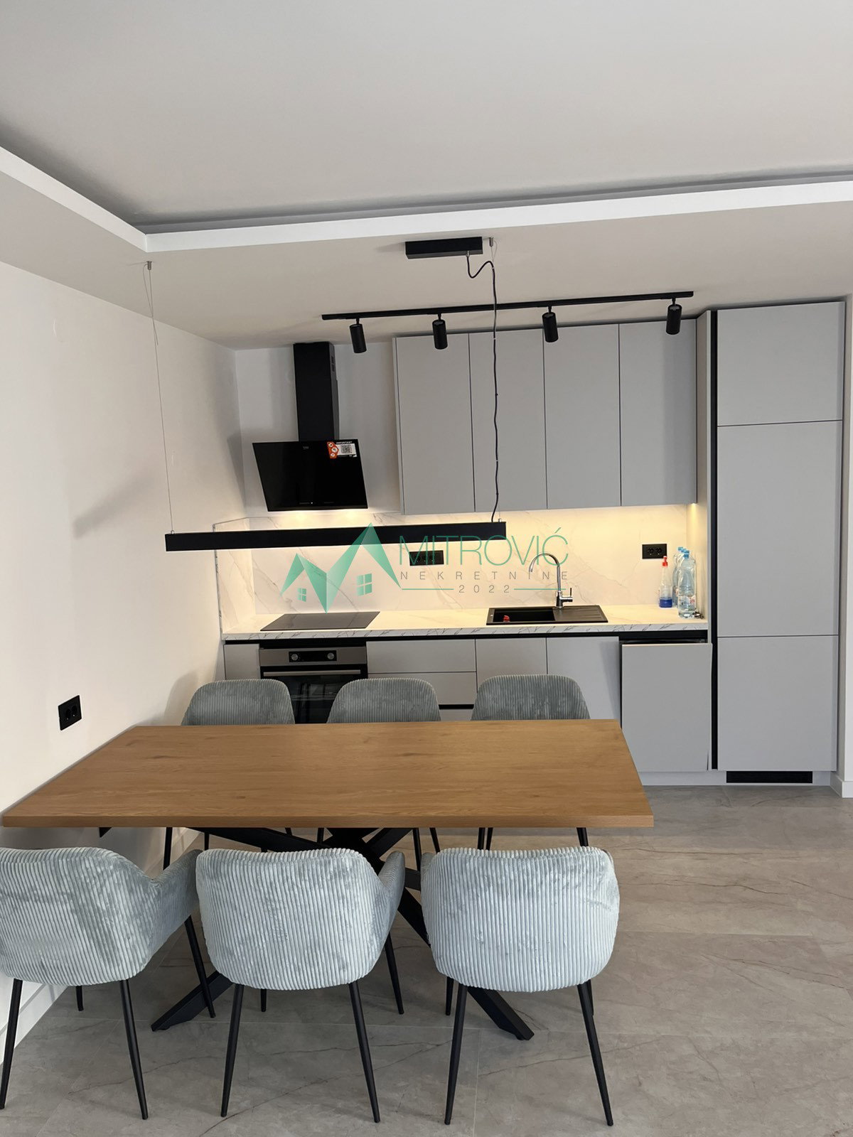 izdavanje-novo-naselje-ns-9102472-n8dng Četvorosoban stan na prodaju, Novo Naselje, Novi Sad, 93m², 1.000 €